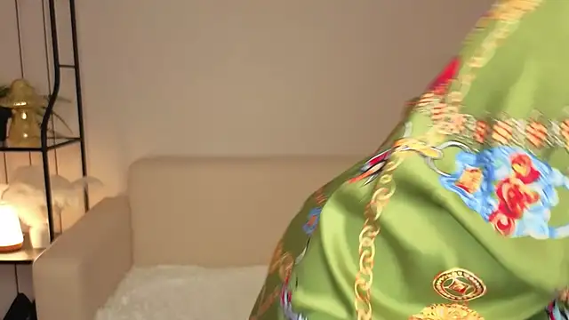 Helens love online show from 11-14-25, 05:55