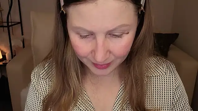 Helens love online show from 10-19-25, 12:46