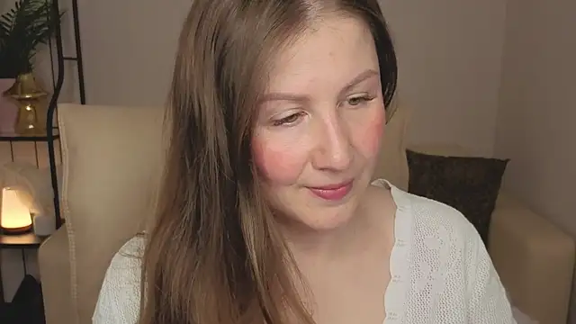 Snapshot of Helens_love chatting on 06-05-26, 01:43 Helens love online show from 06-05-26, 01:43