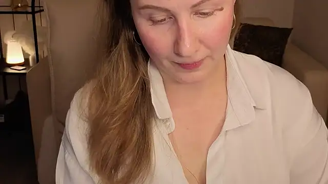 Helens love online show from 09-26-25, 01:45