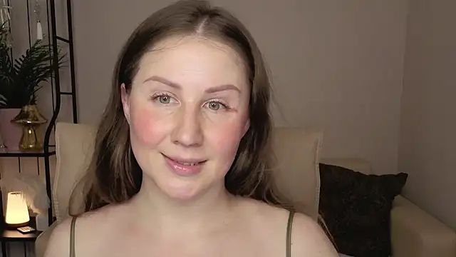 Snapshot of Helens_love chatting on 05-03-26, 02:27 Helens love online show from 05-03-26, 02:27