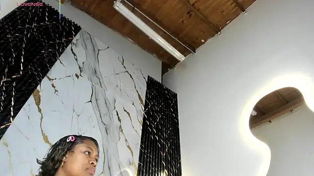 ebony hot1 online show from 10-28-25, 02:05