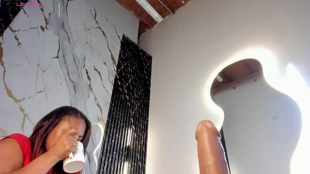 ebony hot1 online show from 04-15-26, 01:48