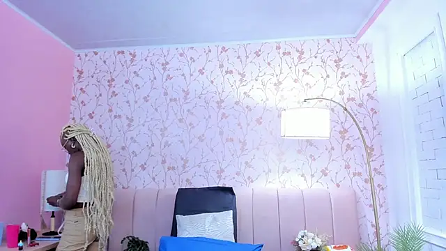 amber-hill online show from 12-20-25, 05:10