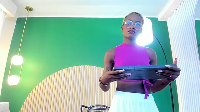 amber-hill online show from 01-12-26, 03:52