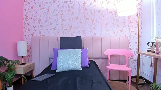 Snapshot of amber-hill chatting on 10-11-25, 03:13 amber-hill online show from 10-11-25, 03:13
