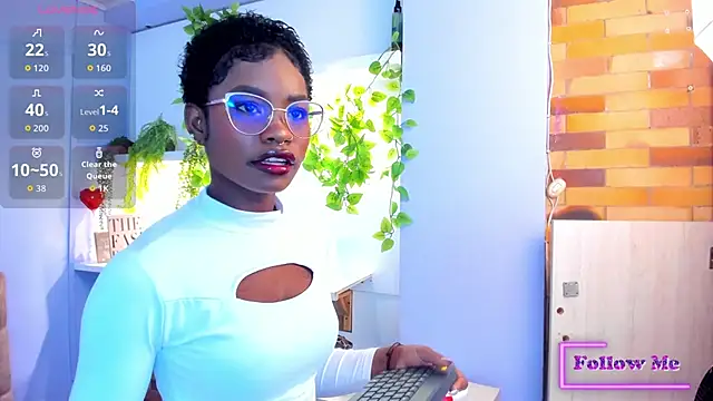 amber-hill online show from 06-17-26, 12:04