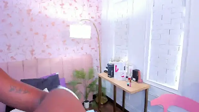 amber-hill online show from 11-12-25, 07:18