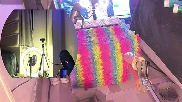 jolee   online show from 11-15-25, 02:04