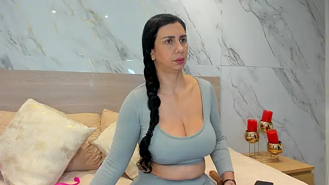 Snapshot of jhasly_am chatting on 06-08-26, 12:06 jhasly am online show from 06-08-26, 12:06