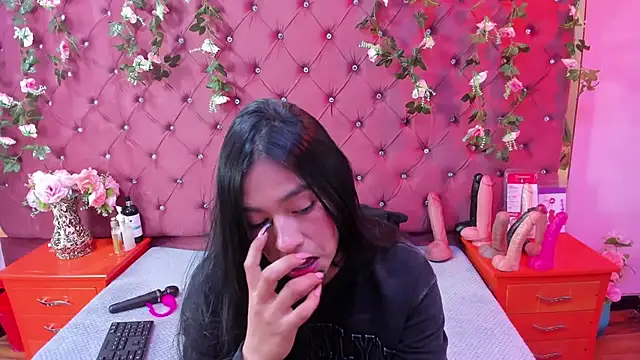 Mariana Prin online show from 11-27-25, 02:45