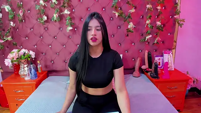 Snapshot of Mariana_Prin chatting on 10-05-25, 02:46 Mariana Prin online show from 10-05-25, 02:46