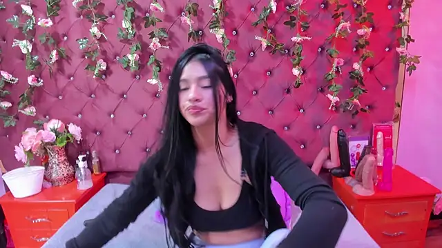 Mariana Prin online show from 12-14-25, 02:40