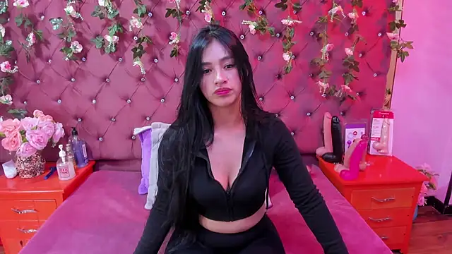 Mariana Prin online show from 12-21-25, 02:46