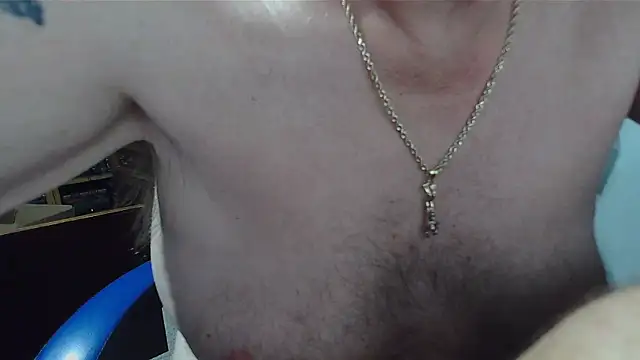 Snapshot of frankl438 chatting on 06-12-26, 01:09 frankl438 online show from 06-12-26, 01:09