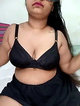 Snapshot of Reesha_99 chatting on 05-16-26, 06:23 Reesha 99 online show from 05-16-26, 06:23