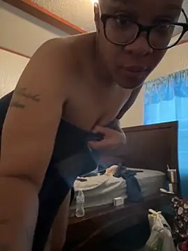 SexyHoneyRedd online show from 09-19-25, 11:47