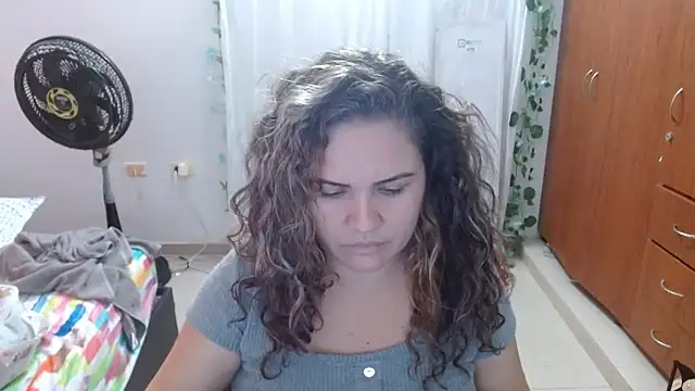 helenca43 online show from 09-11-25, 11:21