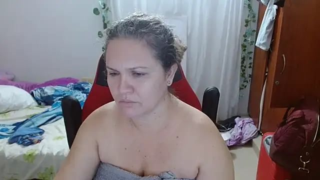 helenca43 online show from 12-05-25, 09:30