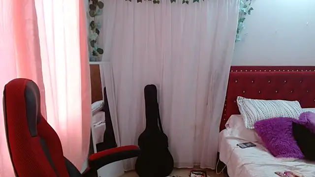 helenca43 online show from 10-31-25, 12:57