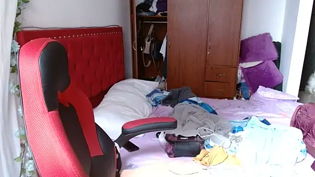 helenca43 online show from 11-25-25, 12:49