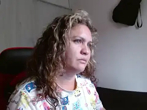 helenca43 online show from 03-05-25, 11:28