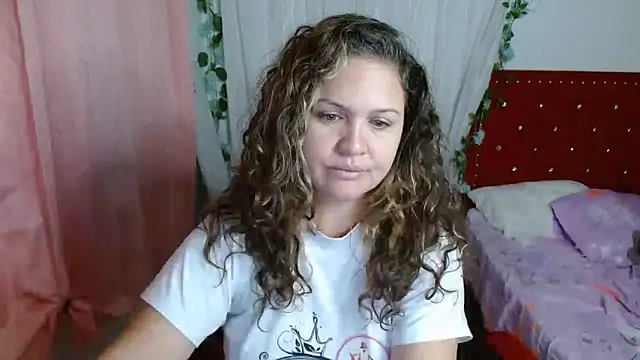 helenca43 online show from 11-18-25, 08:39