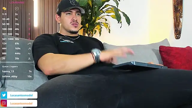 Snapshot of lucasanto_ chatting on 06-02-26, 04:12 lucasanto online show from 06-02-26, 04:12