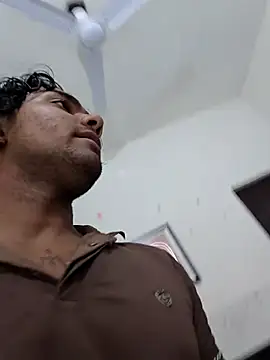 riya190 online show from 12-05-25, 05:33