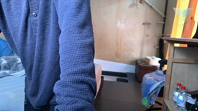 Snapshot of isissun03 chatting on 03-12-26, 12:42 isissun03 online show from 03-12-26, 12:42