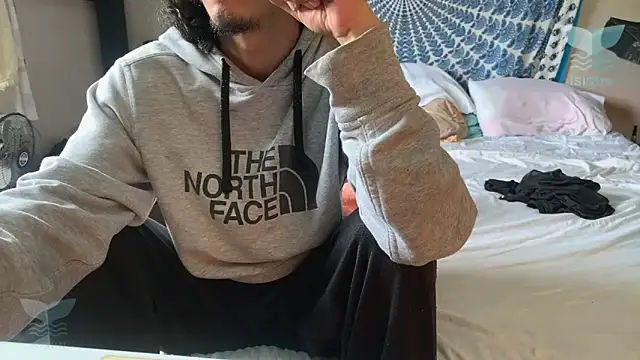 Snapshot of isissun03 chatting on 12-22-25, 04:40 isissun03 online show from 12-22-25, 04:40