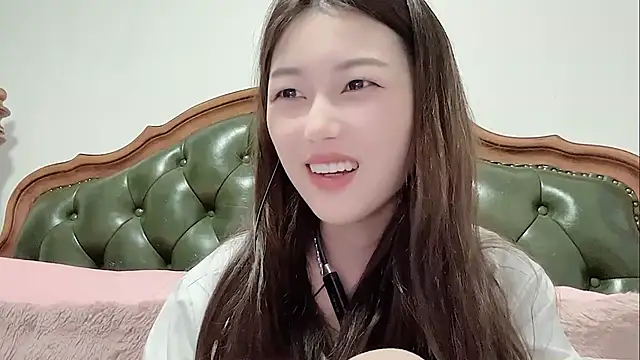 Sweet-Angel999 online show from 03-29-26, 04:08