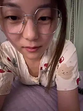 Snapshot of Sweet-Angel999 chatting on 06-05-26, 03:40 Sweet-Angel999 online show from 06-05-26, 03:40