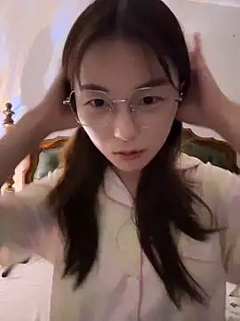 Snapshot of Sweet-Angel999 chatting on 05-29-26, 06:25 Sweet-Angel999 online show from 05-29-26, 06:25