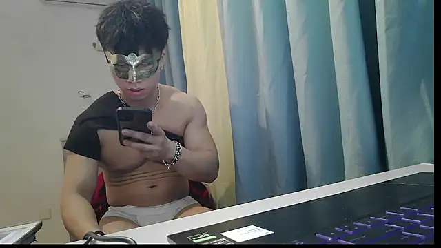 Snapshot of shuai321 chatting on 03-06-25, 02:18 shuai321 online show from 03-06-25, 02:18