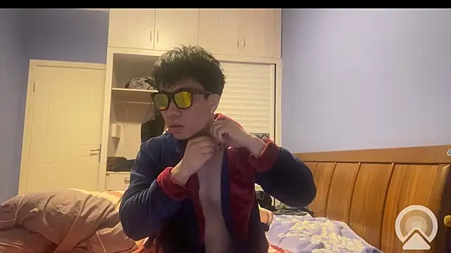 Snapshot of shuai321 chatting on 01-30-25, 02:04 shuai321 online show from 01-30-25, 02:04