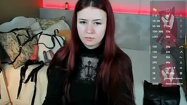 Lily Moonlight online show from 06-17-26, 07:52