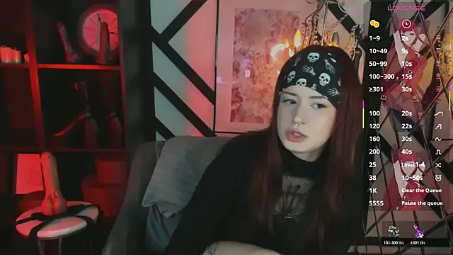 Snapshot of Lily_Moonlight chatting on 05-31-26, 02:12 Lily Moonlight online show from 05-31-26, 02:12