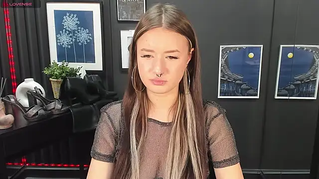 Lily Moonlight online show from 01-09-25, 10:20