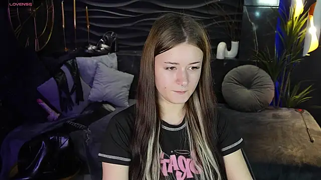 Lily Moonlight online show from 01-26-25, 06:59