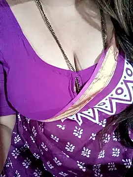 Snapshot of Beautyy38 chatting on 03-04-26, 03:25 Beautyy38 online show from 03-04-26, 03:25