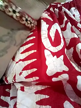 Snapshot of Beautyy38 chatting on 02-04-26, 11:27 Beautyy38 online show from 02-04-26, 11:27