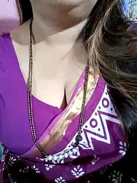 Snapshot of Beautyy38 chatting on 02-03-26, 03:04 Beautyy38 online show from 02-03-26, 03:04