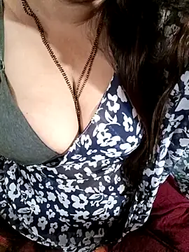 Snapshot of Beautyy38 chatting on 05-01-26, 03:00 Beautyy38 online show from 05-01-26, 03:00