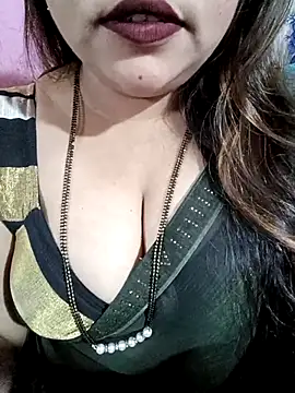 Snapshot of Beautyy38 chatting on 02-02-26, 03:16 Beautyy38 online show from 02-02-26, 03:16