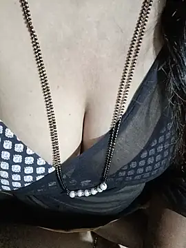 Snapshot of Beautyy38 chatting on 06-04-26, 03:11 Beautyy38 online show from 06-04-26, 03:11