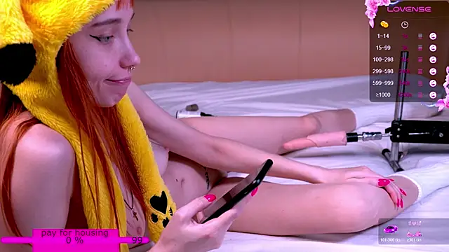 wwhitewwwidoww online show from 12-15-25, 02:34