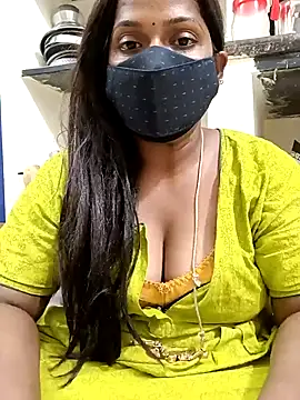Snapshot of Renuma chatting on 02-18-25, 04:47 Renuma online show from 02-18-25, 04:47