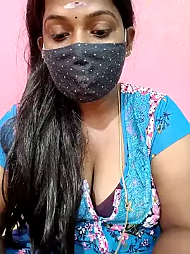 Snapshot of Renuma chatting on 01-10-25, 04:01 Renuma online show from 01-10-25, 04:01