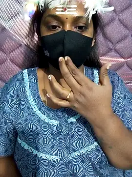 Snapshot of Renuma chatting on 02-15-26, 04:06 Renuma online show from 02-15-26, 04:06